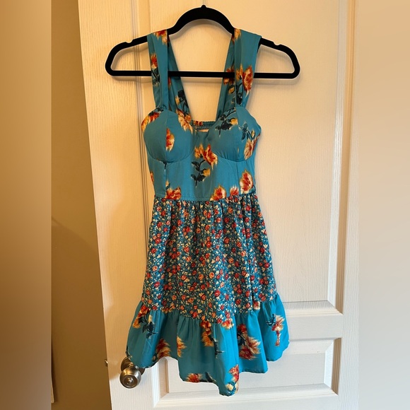 Dresses & Skirts - Blue baby doll dress - worn once